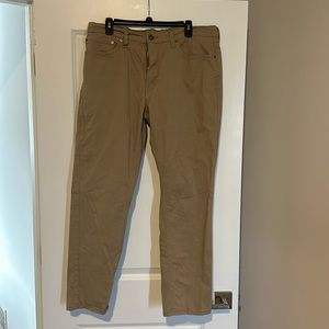 listing-status-banner